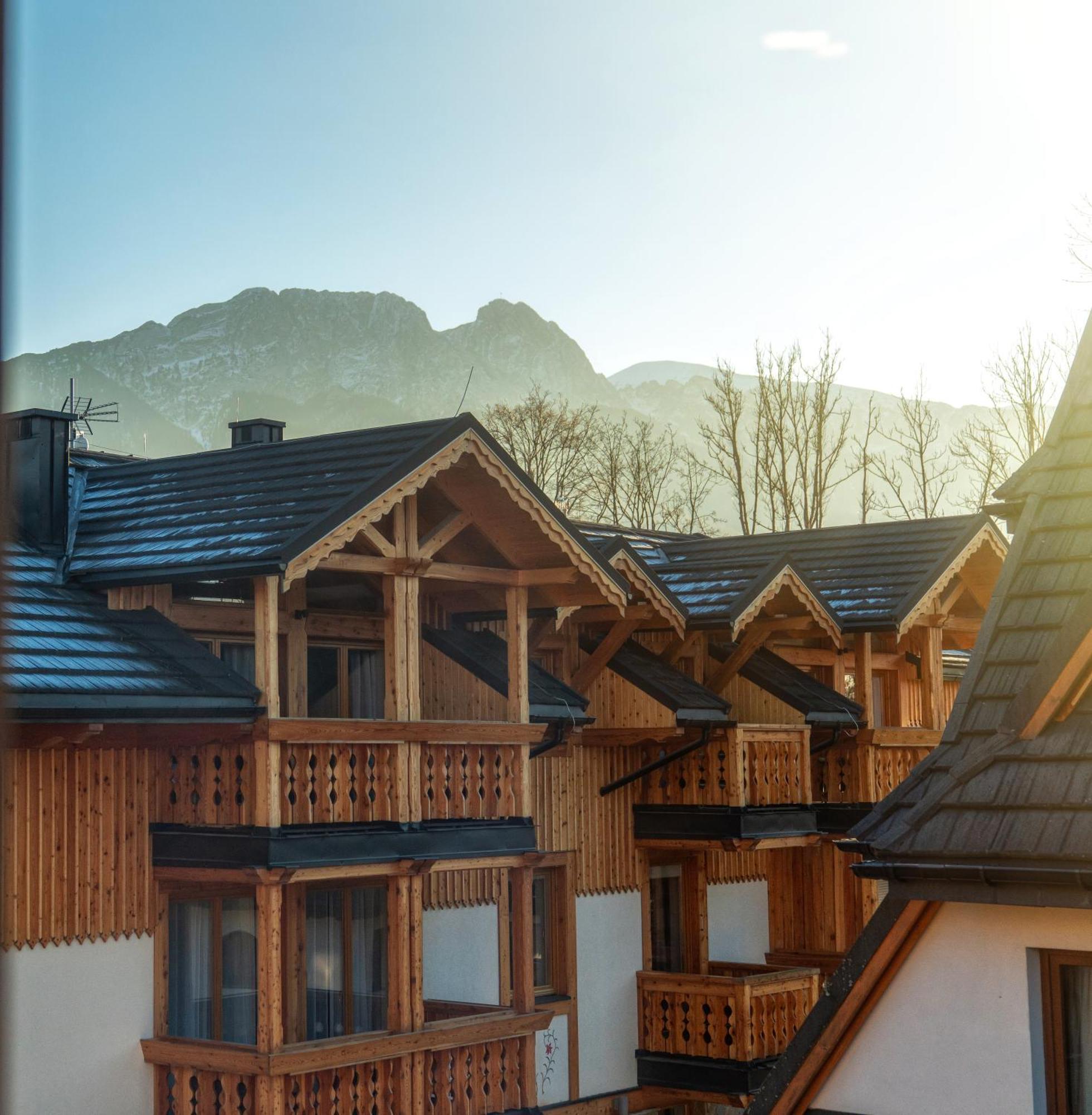 Mountain Shelter Апарт-готель Закопане
